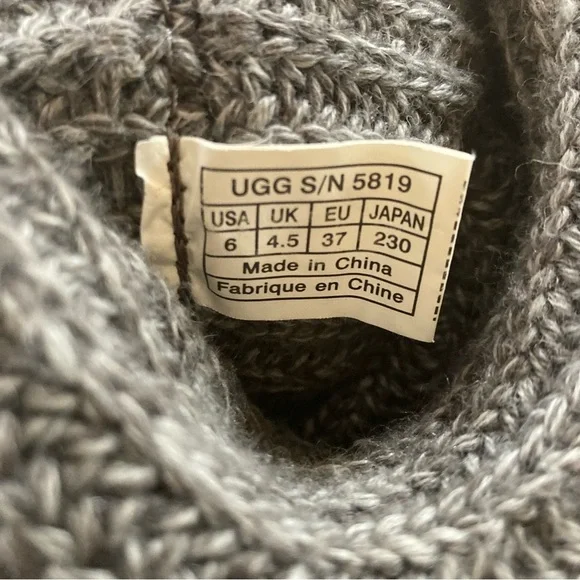 UGG Classic Cardy Boots Size 6 - Picture 6 of 11